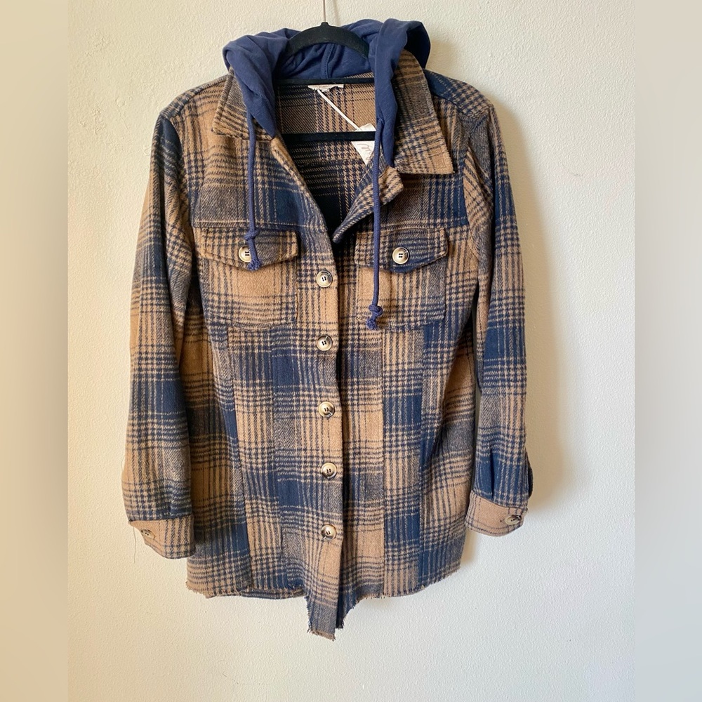 Shacket, size medium, camel and navy with hood.